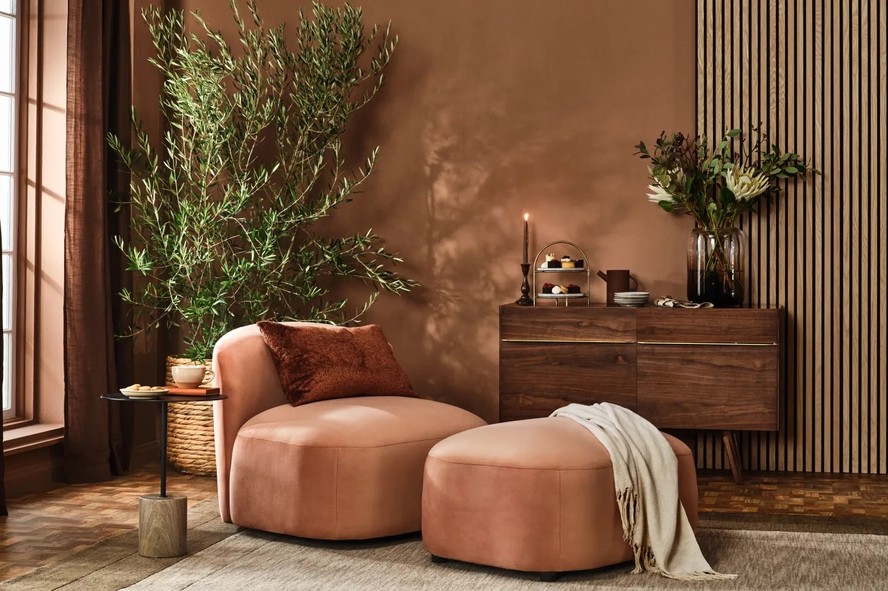 Mocha Mousse: dicas do Feng Shui para usar a cor Pantone 2025
