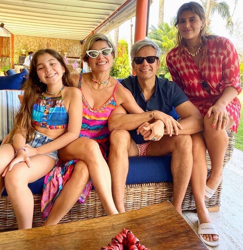 Otaviano Costa, Flávia Alessandra, Olívia e Giulia: que família! (Foto: Reprodução/Instagram) — Foto: Glamour