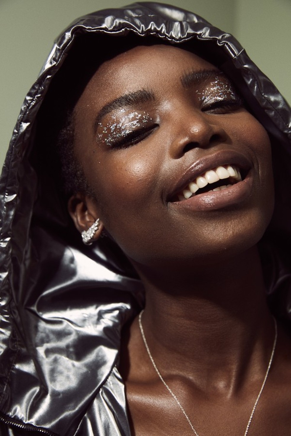 Maria Borges em editorial da Glamour de dezembro de 2017 (Foto: Bruna Castanheira) — Foto: Glamour
