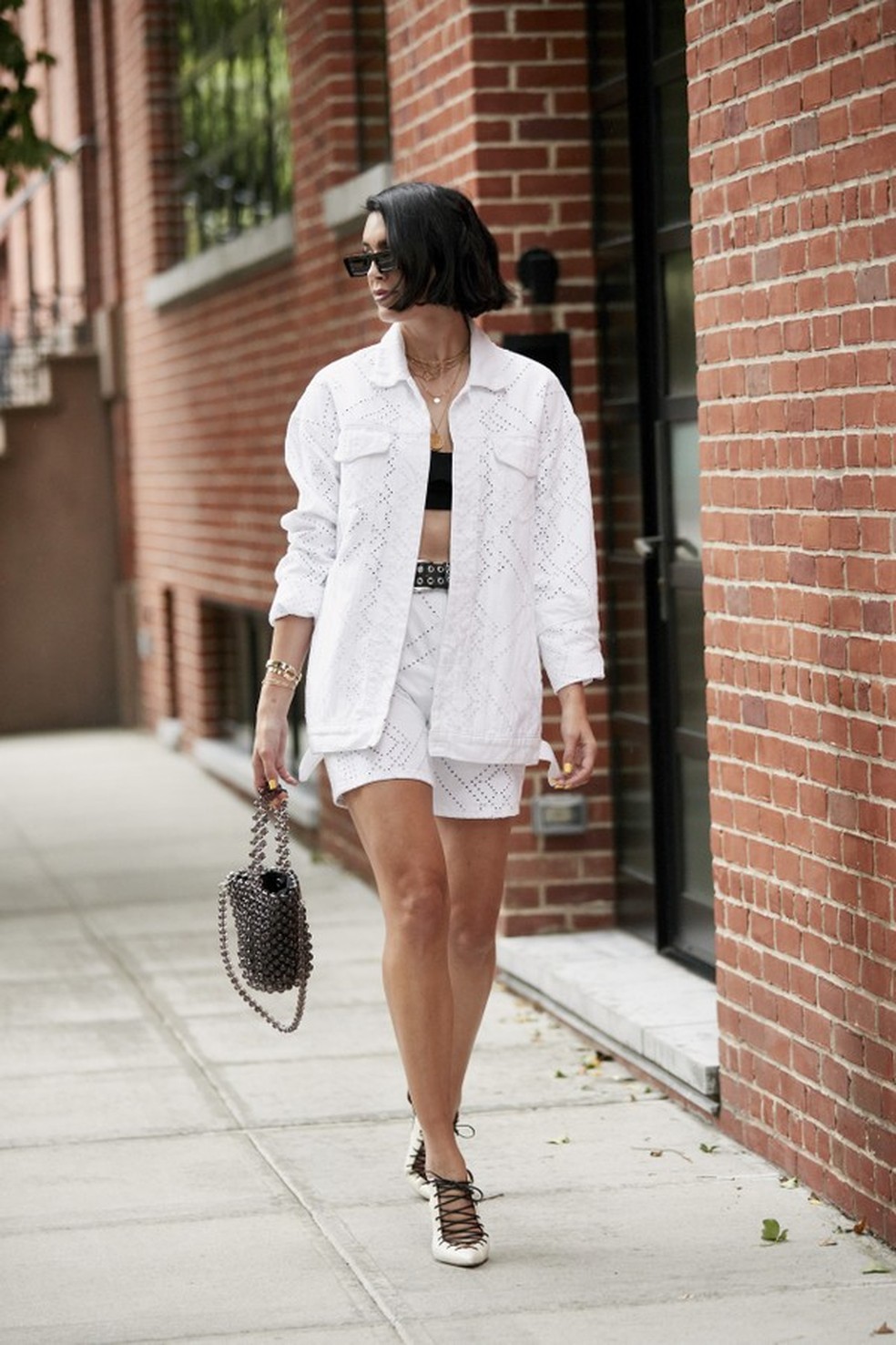 8 jeitos de usar branco fora do réveillon (Foto: Imaxtree) — Foto: Glamour