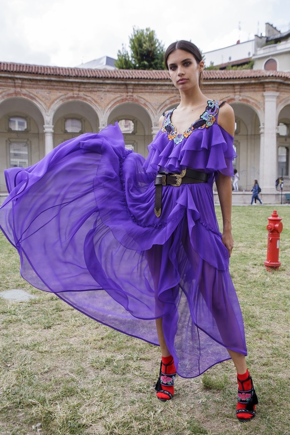 Alberta ferretti verão 2018 (Foto: Imaxtree) — Foto: Glamour