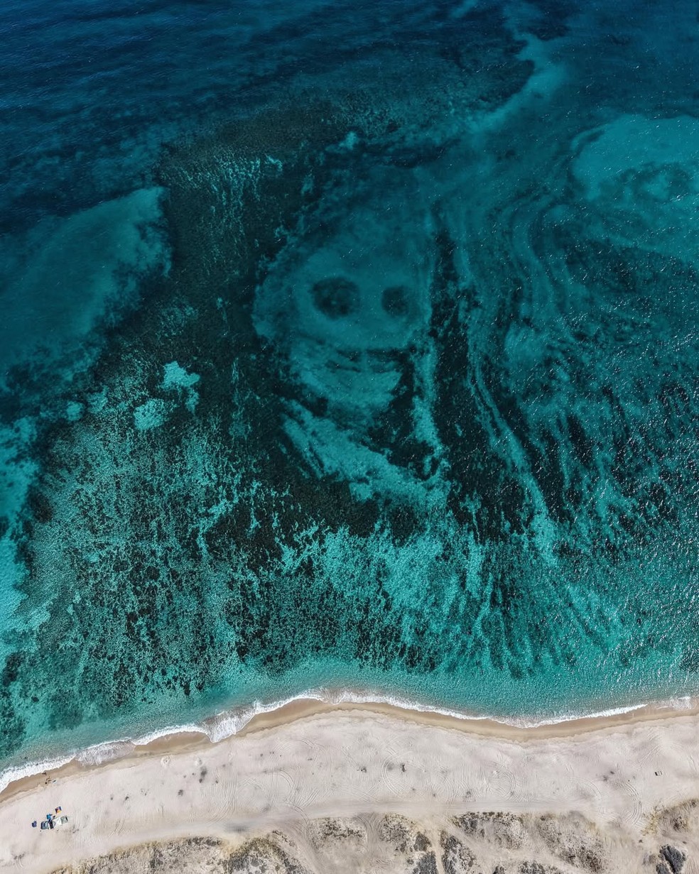 Fotográfo captura imagem de duas caveiras em praia no México — Foto: Reprodução/Rafael Mesquita