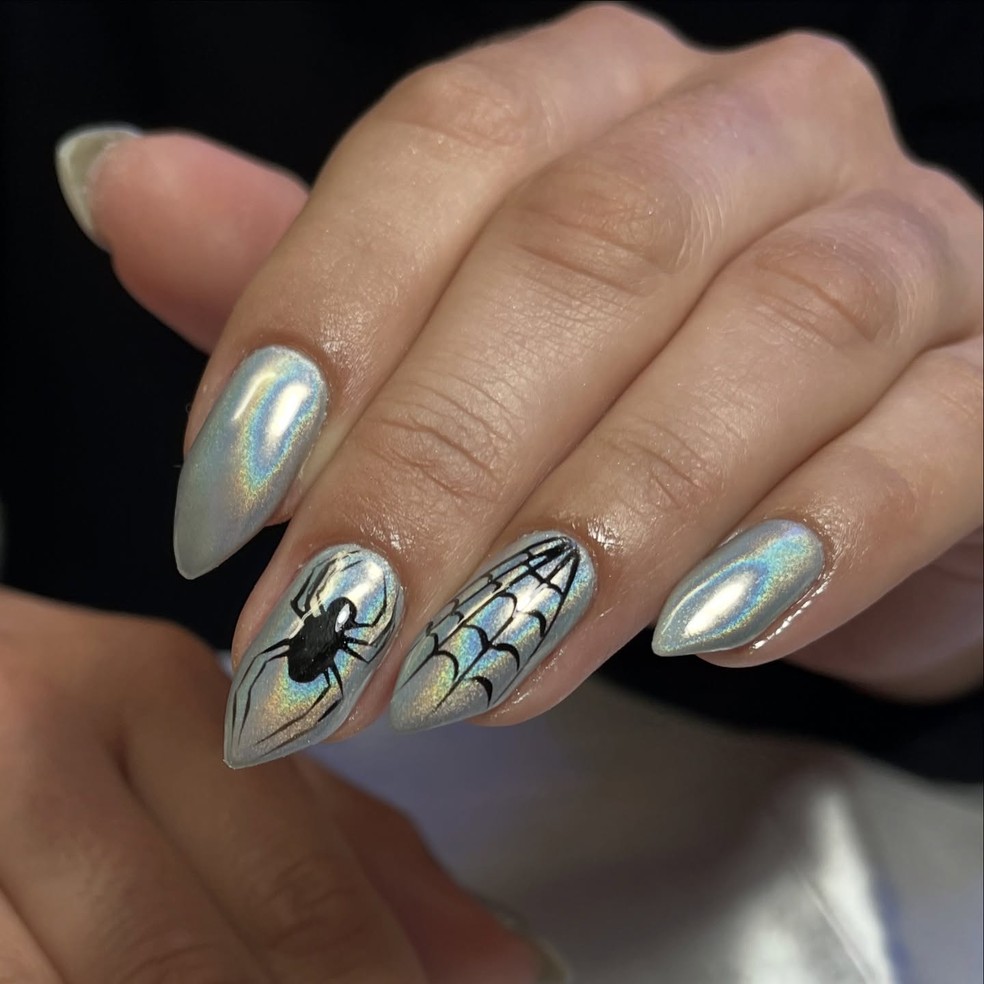  — Foto: Reprodução/Instagram/@tayanemachadonails