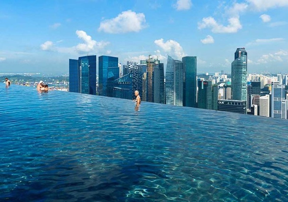 Piscina do hotel Marina Bay, em Singapura (Foto: Divulgação) — Foto: Glamour