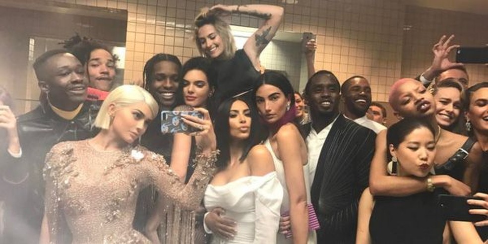 A selfie do Met Gala 2017 — Foto: Reprodução/Instagram