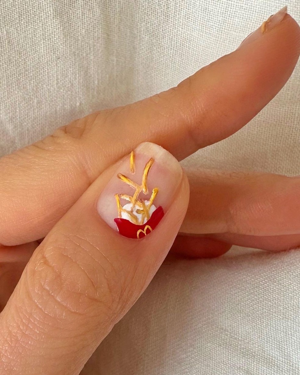 Essas são as 10 nail arts mais esquisitas que você vai ver hoje — Foto: Betina Goldstein