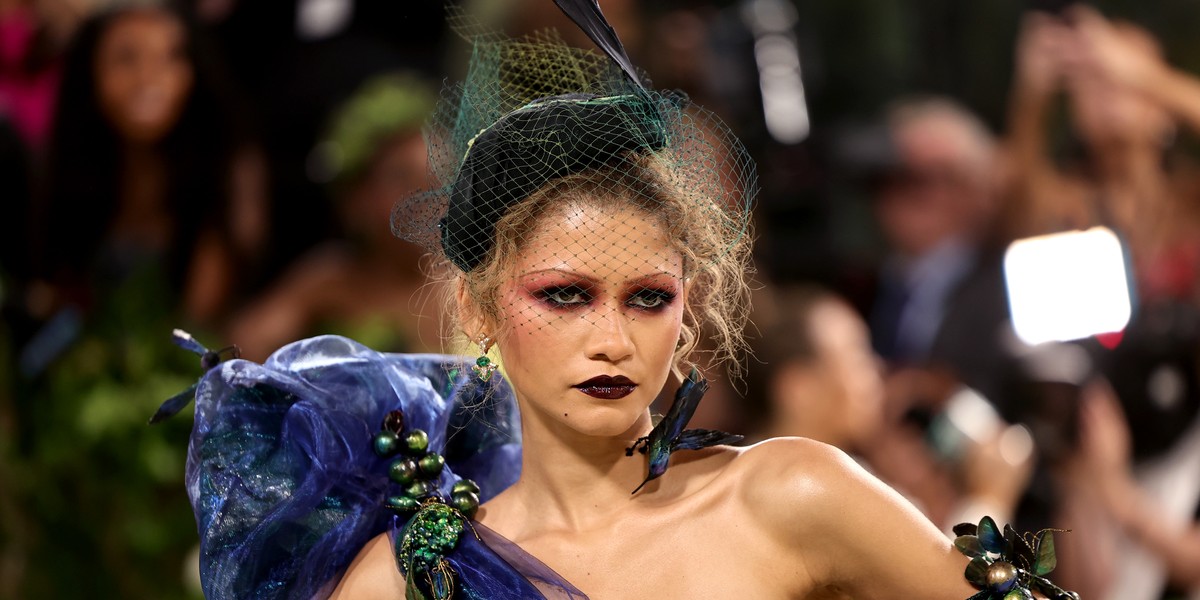 Met Gala 2024: maquiagens extravagantes se aproximam da arte em noite de festa no museu