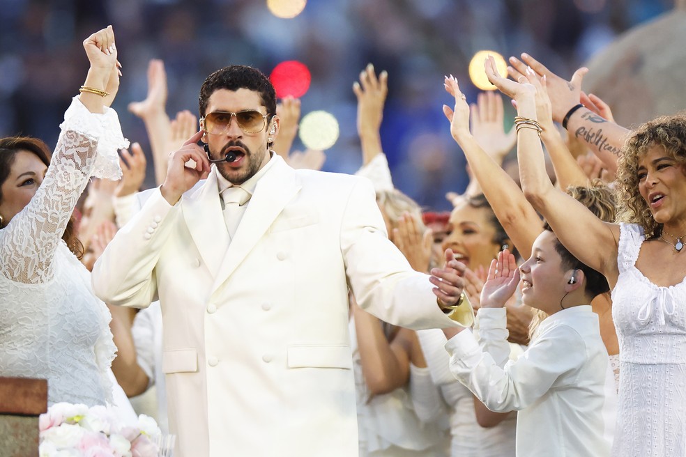 A história por trás do look usado por Bad Bunny no Super Bowl 2026 — Foto: Getty Images