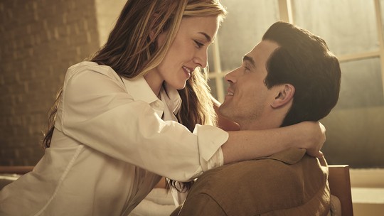 "História de Amor": tudo sobre a série que revive o romance de JFK Jr. e Carolyn Bessette