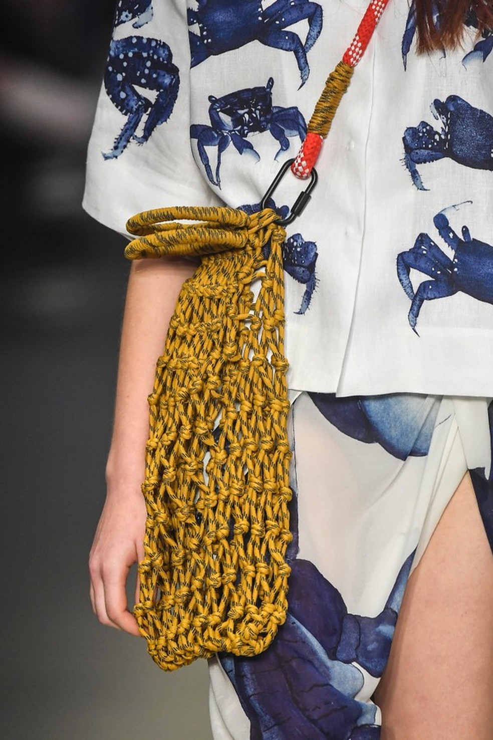 A Osklen trouxe a cor até nos detalhes! (Foto: Marcelo Soubhia/Fotosite) — Foto: Glamour