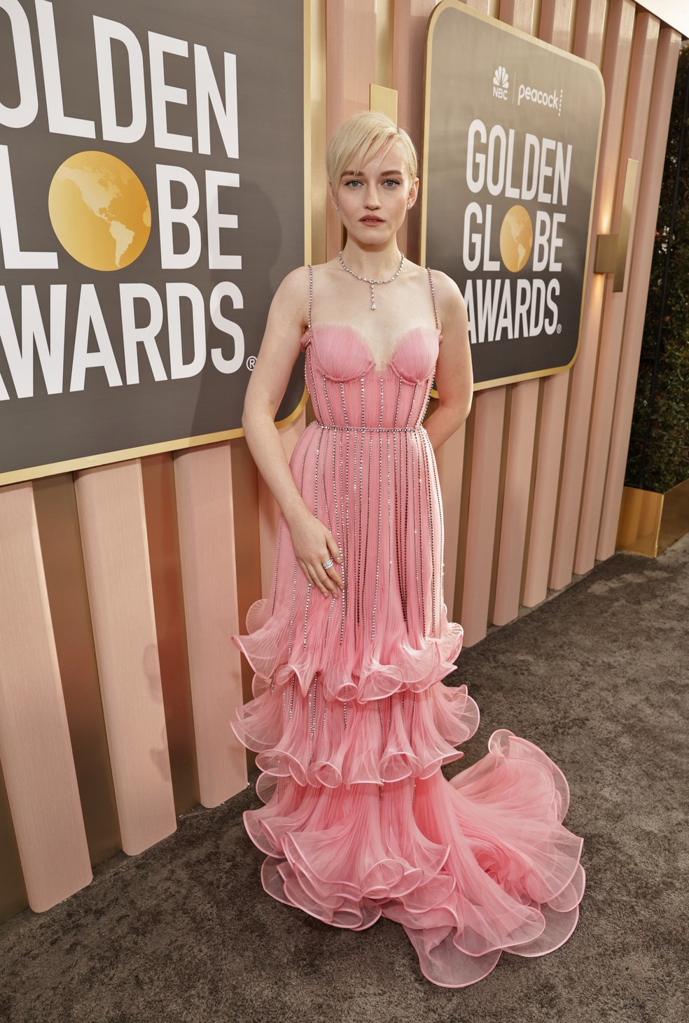 Julia Garner veste Gucci — Foto: Getty Images