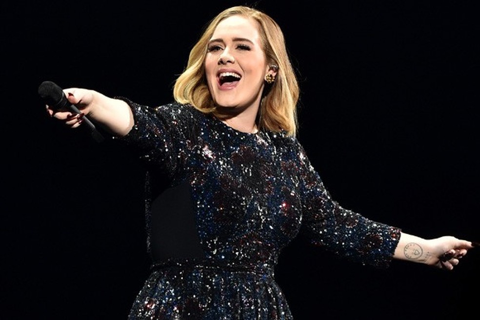 Adele virá ao Brasil para shows no início de 2017