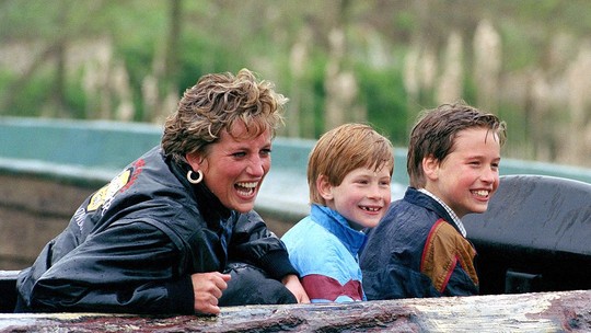 Harry revelou que ele e Príncipe William acreditaram por muito tempo que Diana não morreu no acidente – e tudo fazia parte de um plano