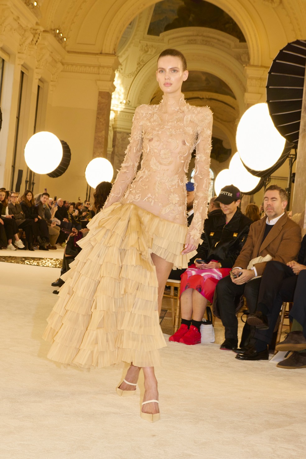 PFW: desfile alta-costura da Schiaparelli primavera-verão 2025 — Foto: Spotlight Launchmetrics