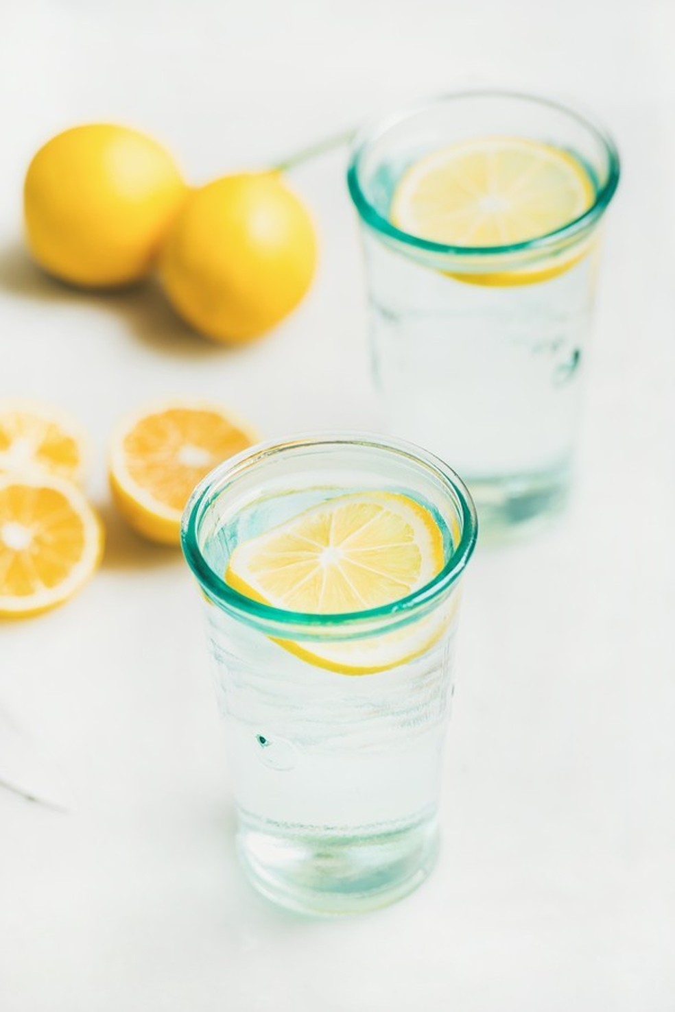 Água com limão (Foto: Thinkstock) — Foto: Glamour