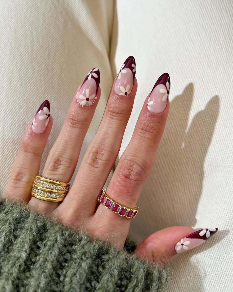  — Foto: Reprodução/Instagram/@phoebesummernails