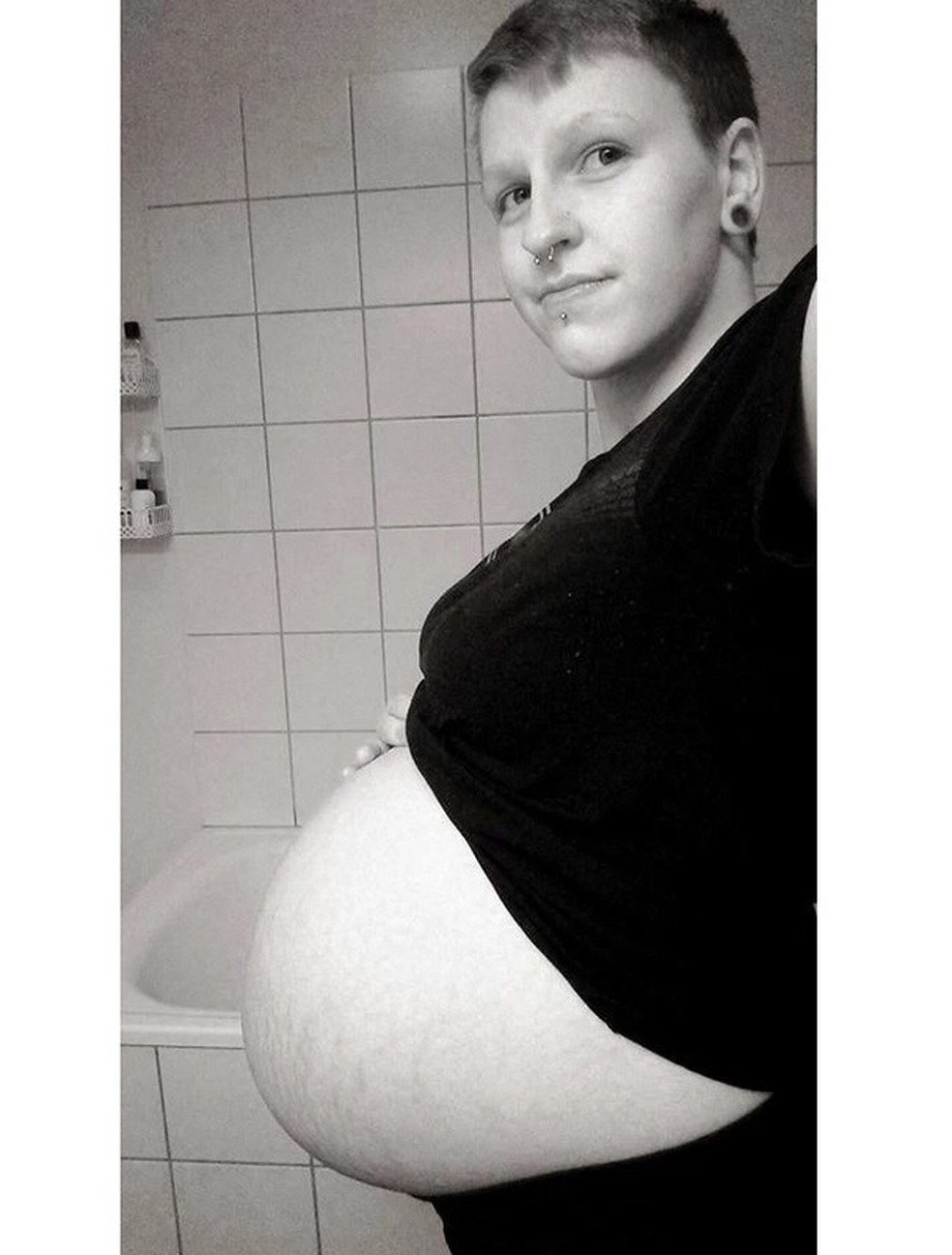 Henrý esperando o seu primeiro filho (Foto: Reprodução/Facebook) — Foto: Glamour