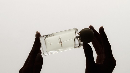 Gabi Brandt lança a Scentinela, marca própria de perfumaria