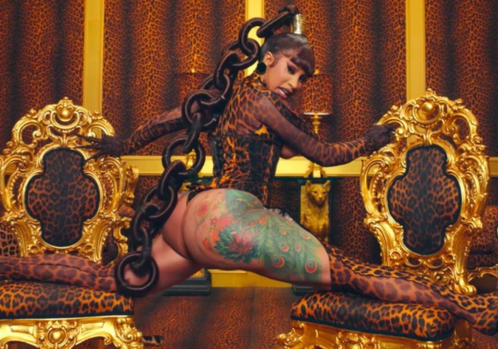 Cardi B e Megan Thee Stalion (Foto: Reprodução/ Youtube) — Foto: Glamour