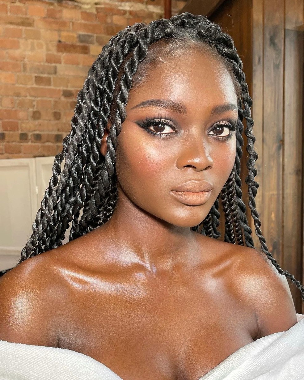 Penteados para o Réveillon: ideias para arrasar na virada — Foto: Reprodução/Instagram @nikki_makeup