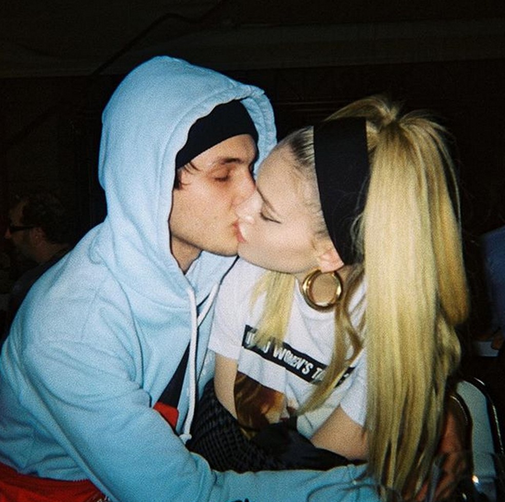 Anwar Hadid e Nicola Peltz (Foto: Instagram/Reprodução) — Foto: Glamour