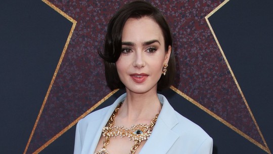 Lily Collins radicaliza o visual e aposta em corte e cor perfeitos para o inverno