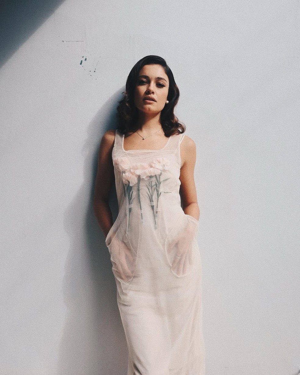 Sophie Charlotte aposta em vestido transparente com flores 3D de mais de R$ 6 mil — Foto: Reprodução/Instagram