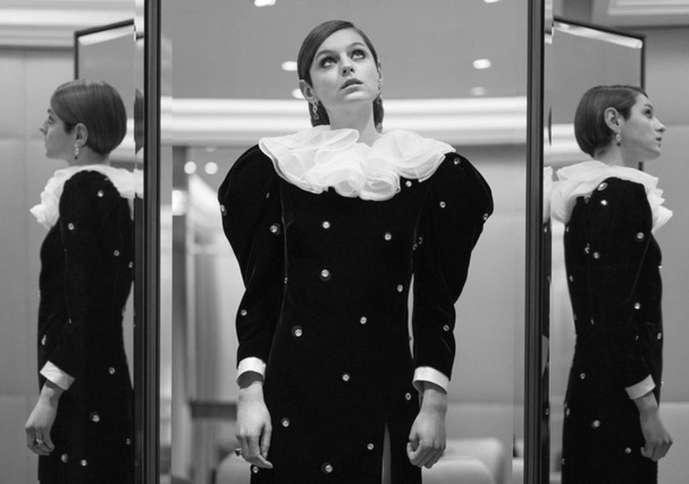 Emma Corrin no Globo de Ouro (Foto: @emmalouisecorrin) — Foto: Glamour
