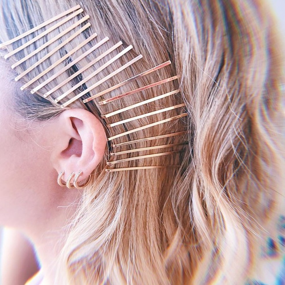 Penteados com grampos (Foto: Reprodução/Instagram) — Foto: Glamour