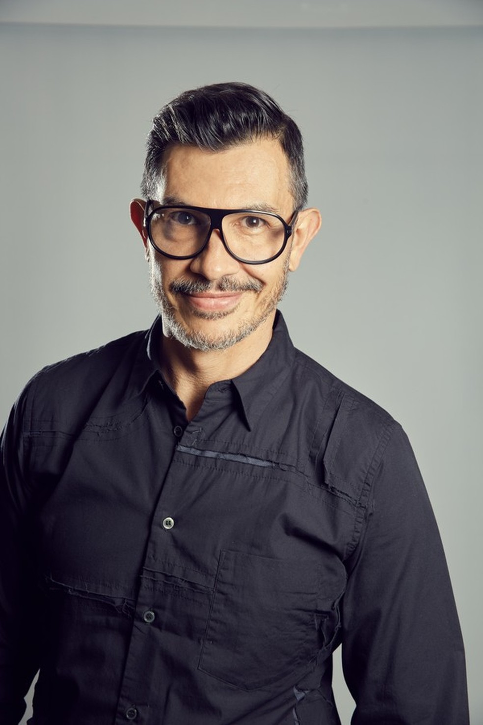 Miguel Estelrich, especialista em cachos e embaixador da Wella Profissionals (Foto: Divulgação) — Foto: Glamour