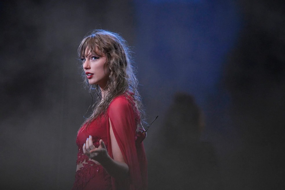 Taylor Swift se apresentando na 'The Eras Tour' em 2024 — Foto: Getty Images
