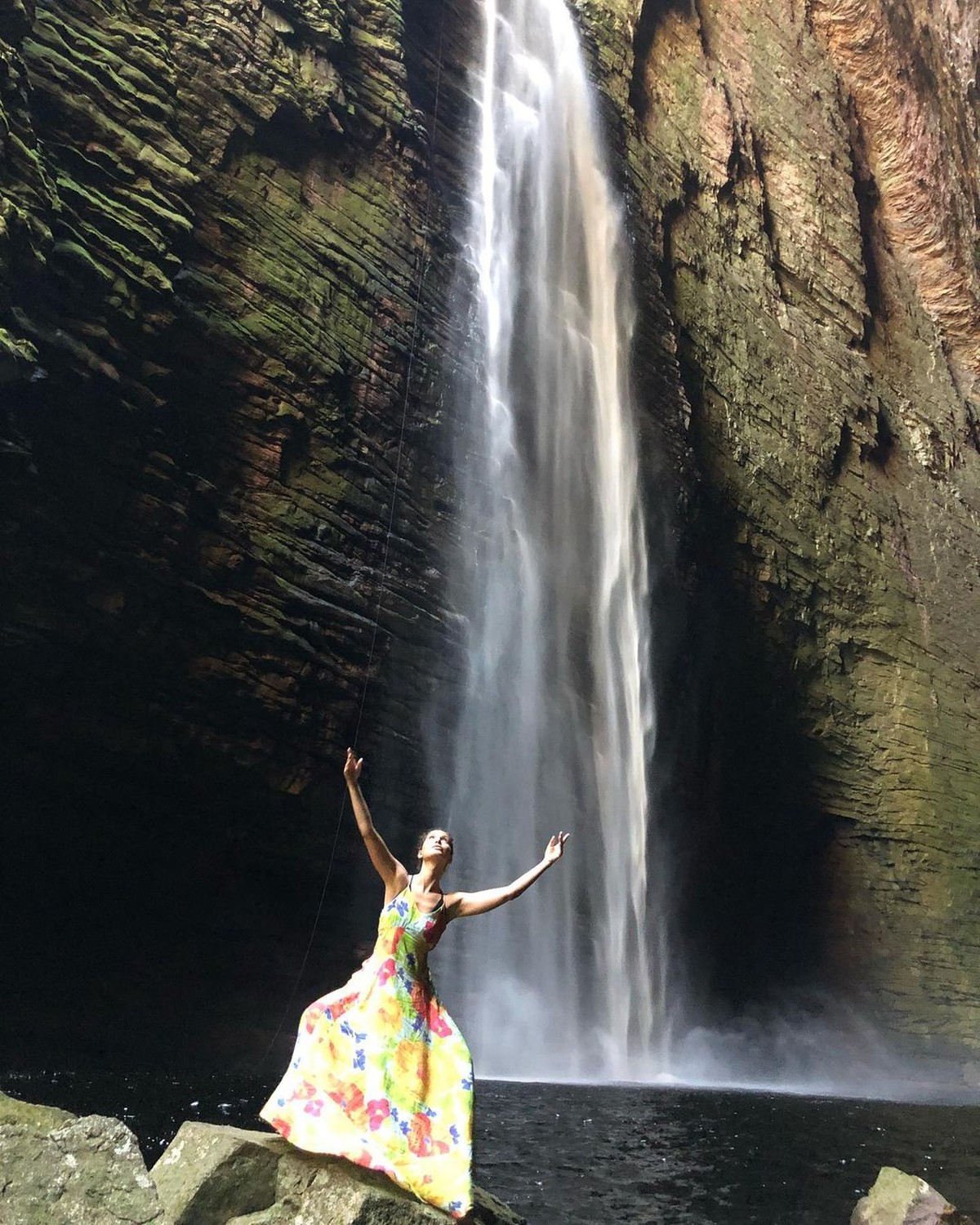 Camila Pitanga Dances in the Waterfall to Celebrate Her 46th Birthday and Gets a Shower of Celebrity Love |  celebrities