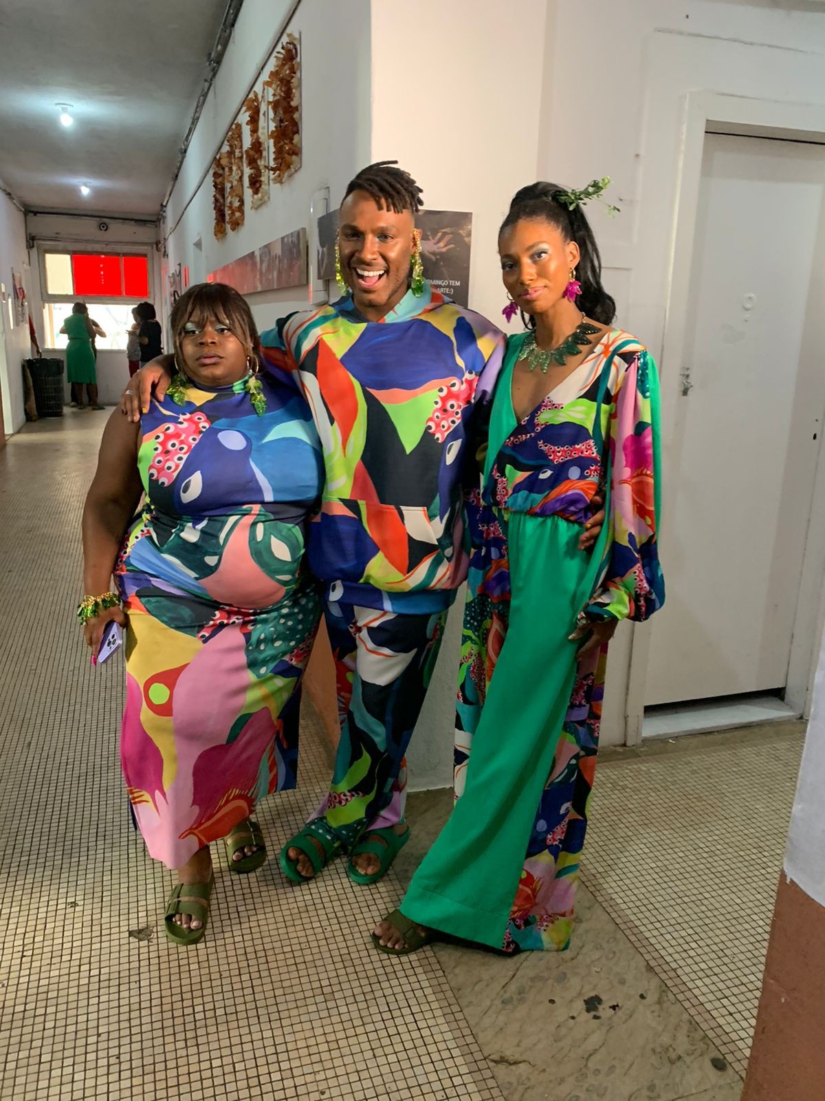 SPFW: Jojo Todynho, Fred Nicácio e Tina Calamba posam nos bastidores de ...