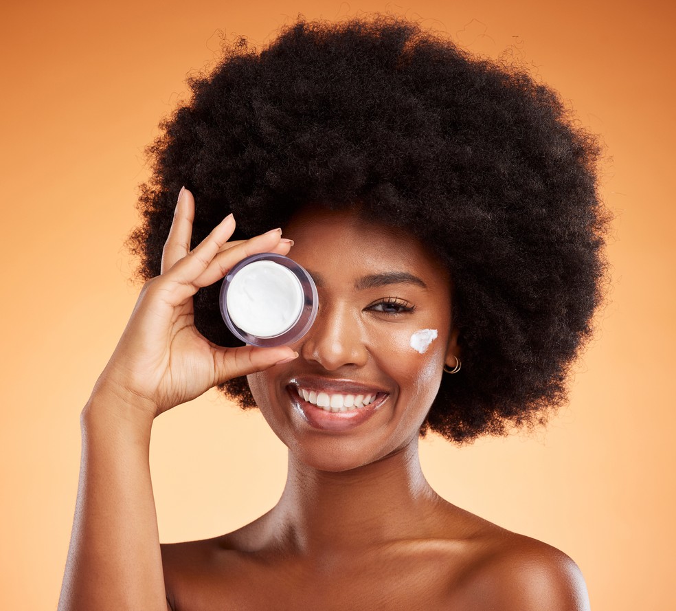 Como escolher o dermocosmético ideal para você — Foto: Getty Images
