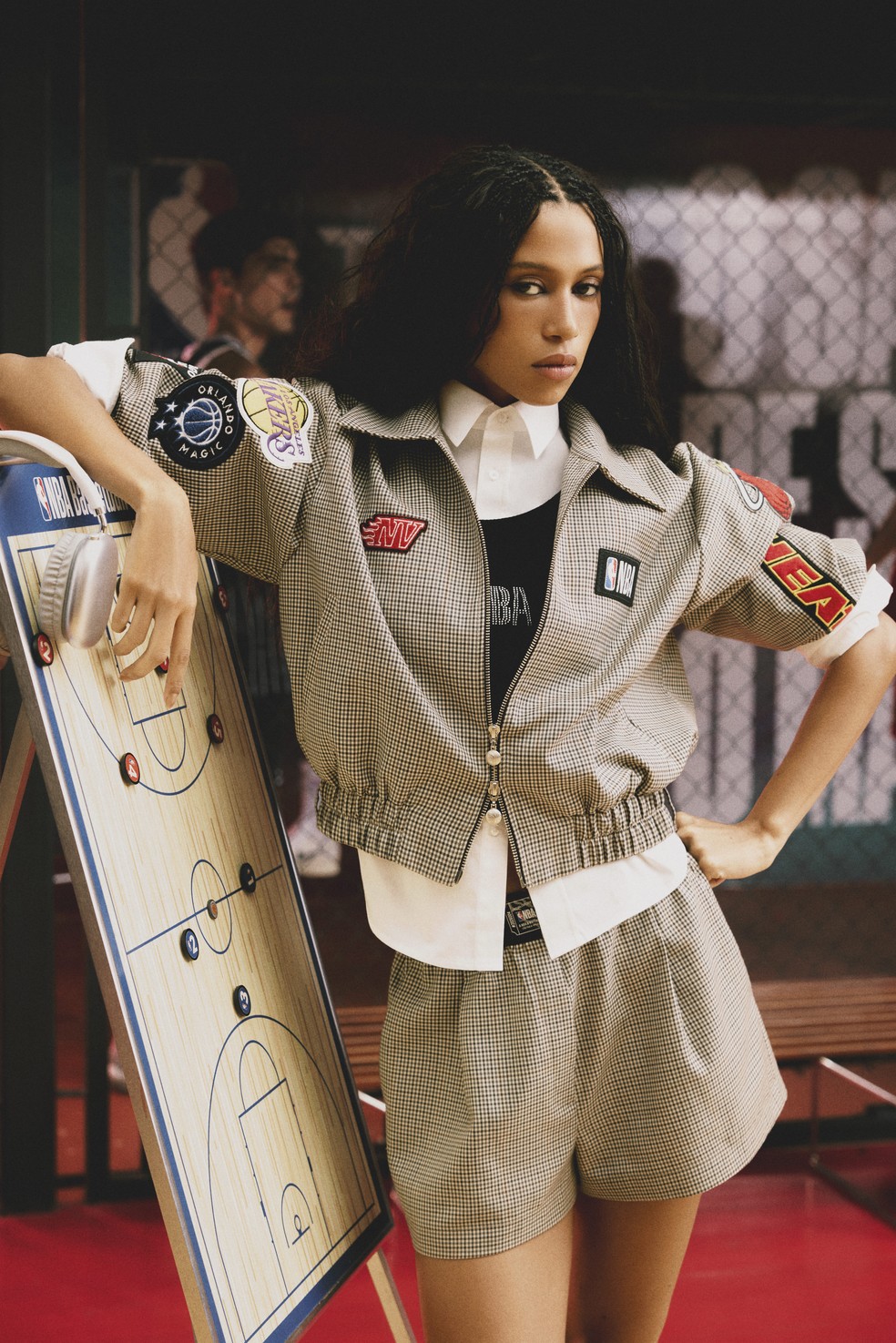"O Diabo Veste Prada", NBA e RioFW: as novidades de moda que agitaram abril — Foto: Divulgação