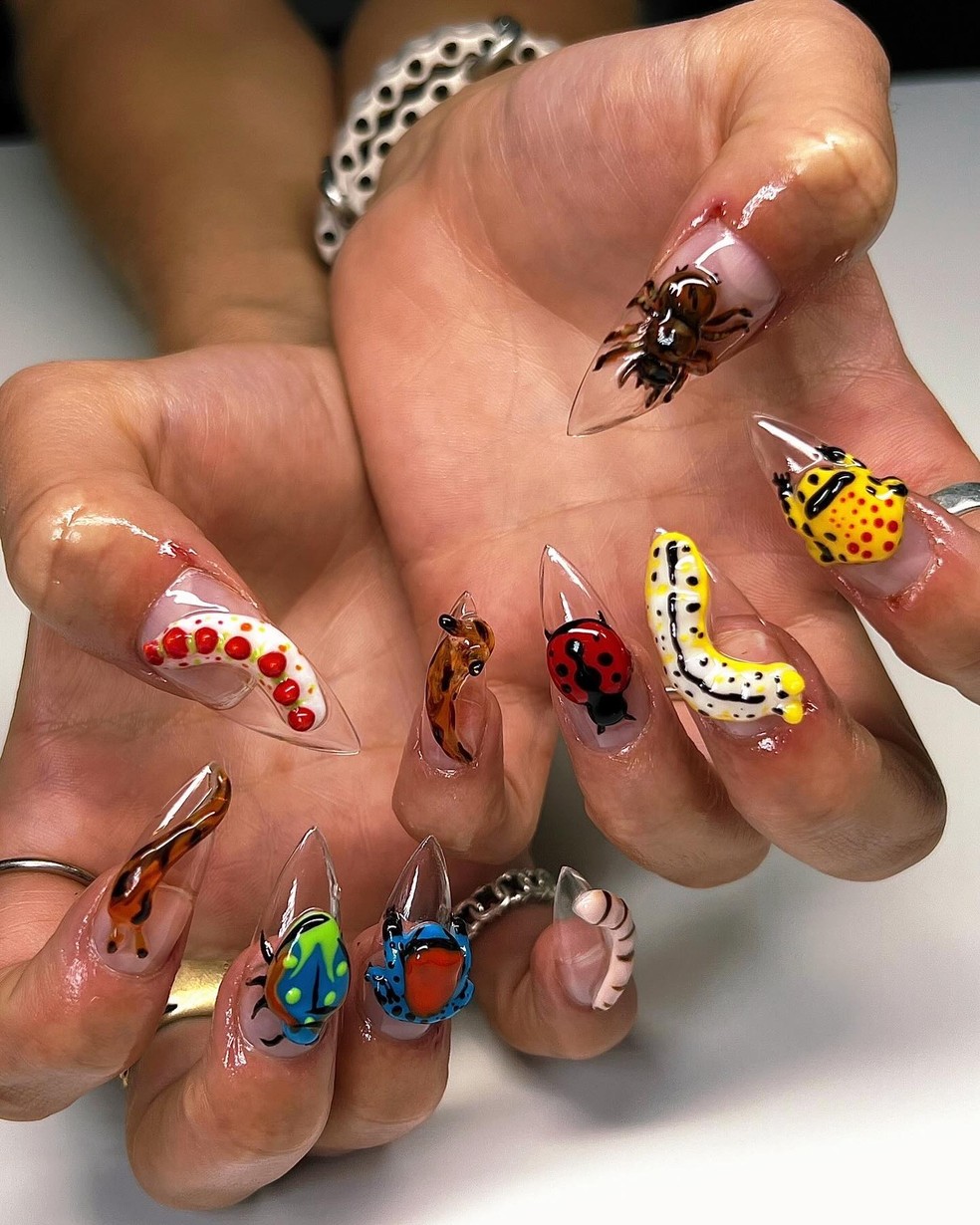 Nail art criativa: insetos — Foto: @nailzbyambz