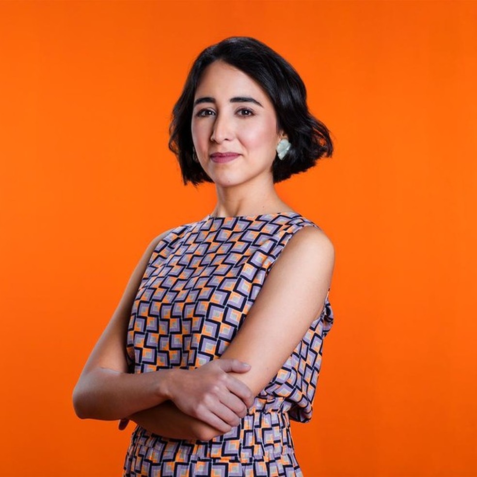 Betina Roxo é estrategista-chefe e diretora de conteúdo da Rico, 1ª mulher a ocupar esse cargo no grupo e sócia da XP Inc. Uma da responsáveis pela a criação do grupo MLHR3 e de iniciativas como o compromisso da XP Inc. em chegar até 2025 com 50% de mulheres em todos os níveis hierárquicos. Mentora de mais de 400 universitárias, Betina é formada em economia pelo Insper, especialista em investimentos e, antes da Rico, foi analista de ações da XP Investimentos por três anos. Começou sua carreira na área de Equity Research, fazendo análise de ações no HSBC e no Bank of America Merrill Lynch, e também tem passagem pela Stone Pagamentos, na área de Planejamento Estratégico (Foto: Divulgação) — Foto: Glamour