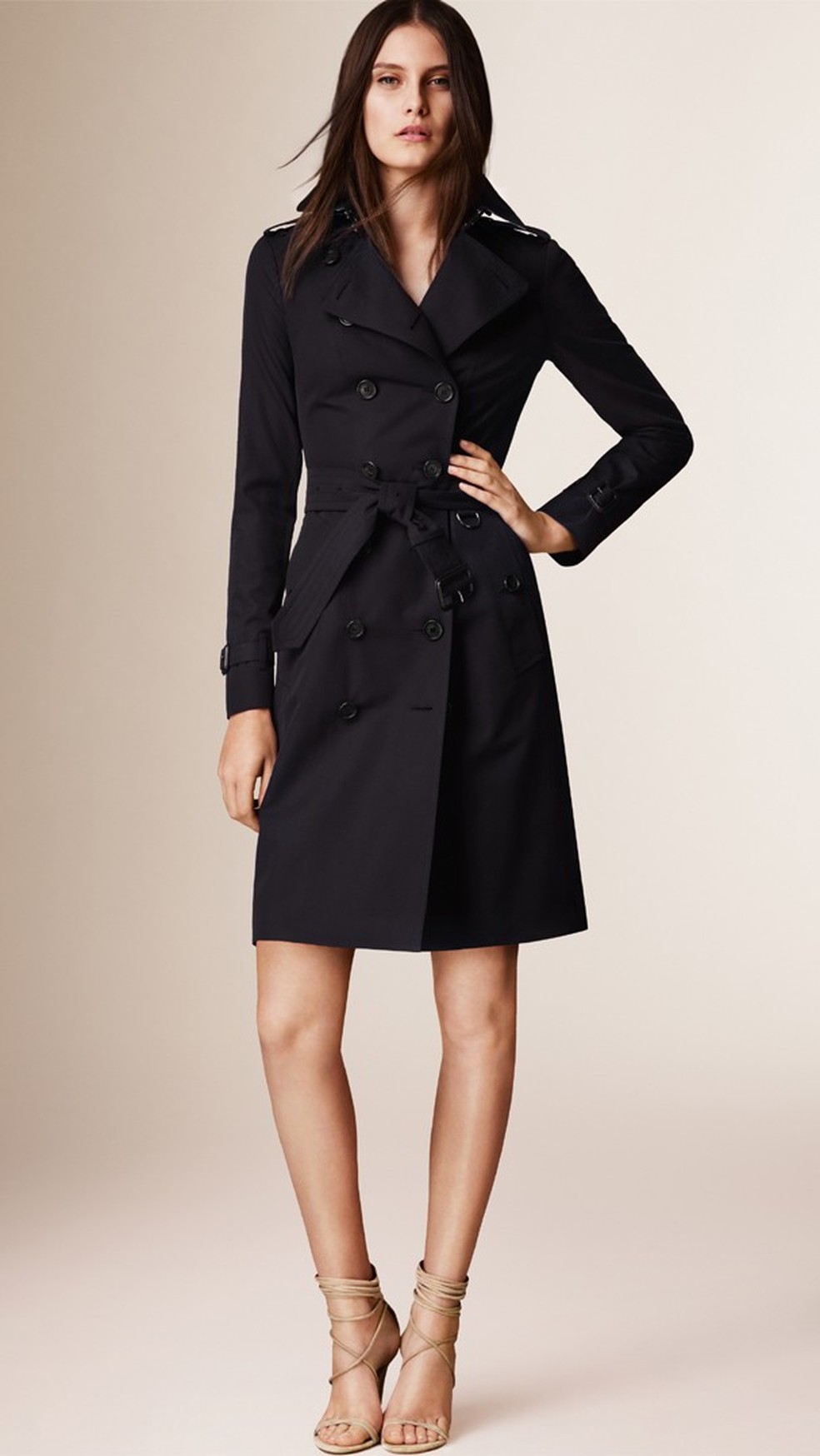 Conheça a Burberry - a icônica marca de luxo britânica do trench coat -  Etiqueta Unica