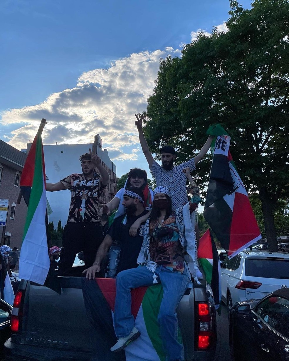 Bella Hadid participa de marcha em prol da Palestina, em NY (Foto: Reprodução Instagram) — Foto: Glamour