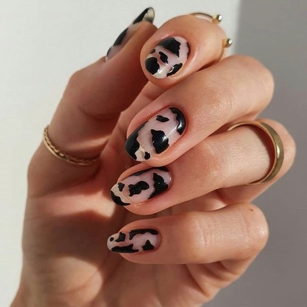 23 inspirações de unhas de vaquinha (Foto: Reprodução/ Instagram @gelkitco) — Foto: Glamour