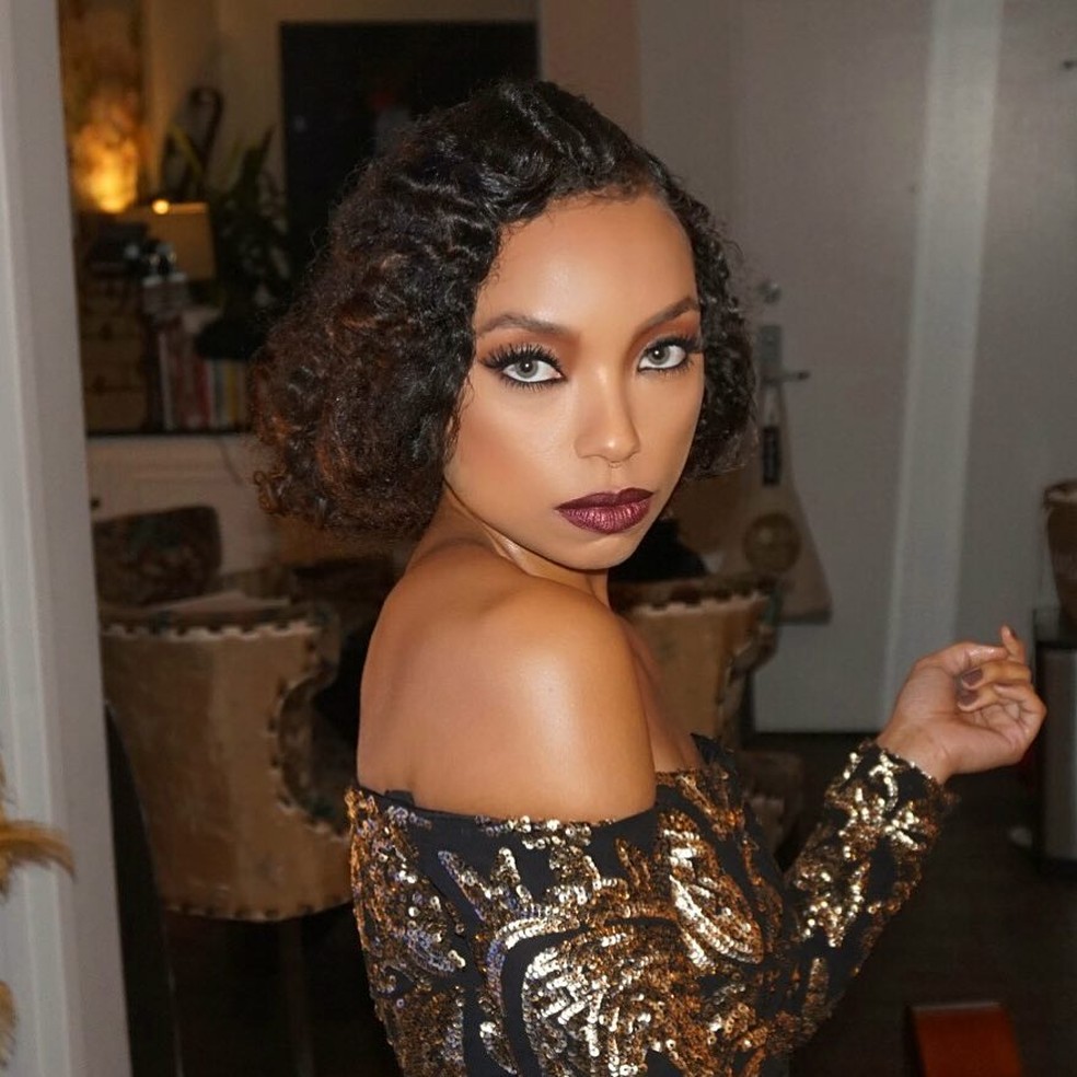 Short bob — Foto: Instagram @loganbrowning