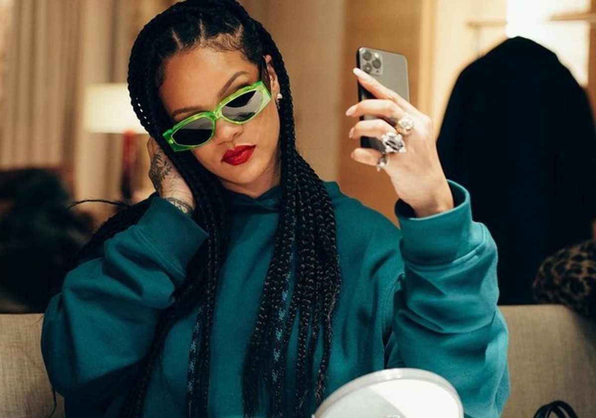 Revista confirma fortuna de Rihanna: US$ 1,7 bilhão