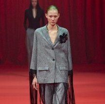 Londres Fashion Week - Huishan Zhang primavera/verão 2024 — Foto: Launchmetrics Spotlight