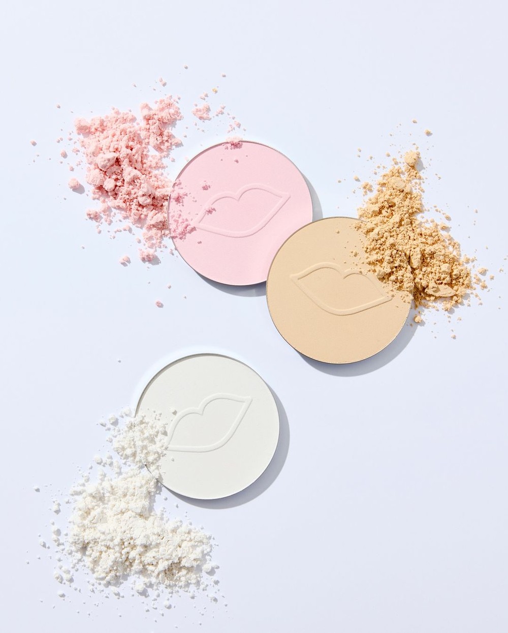 Boca Rosa: Glamour testa base, pó compacto e blush cremoso