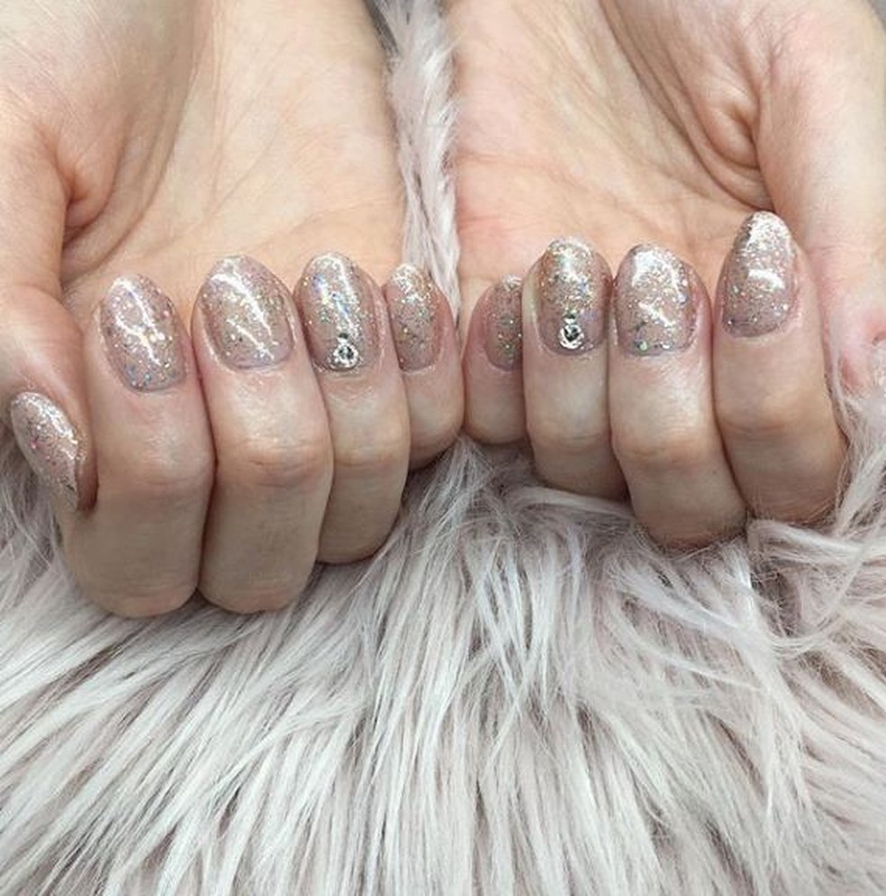 Unhas de bruxa (Foto: Reprodução/Instagram) — Foto: Glamour
