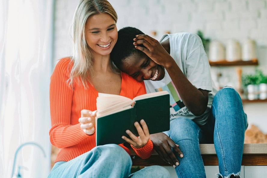 Dia do Amigo: 6 livros sobre amizade para presentear os seus