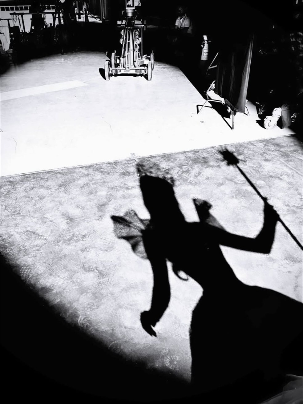 Álbum de fotos de Ariana Grande como Glinda — Foto: Reprodução/Instagram