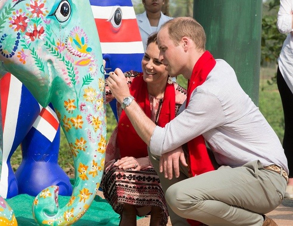 Kate Middleton e o príncipe William em viagem à Índia (Foto: Getty Images) — Foto: Glamour