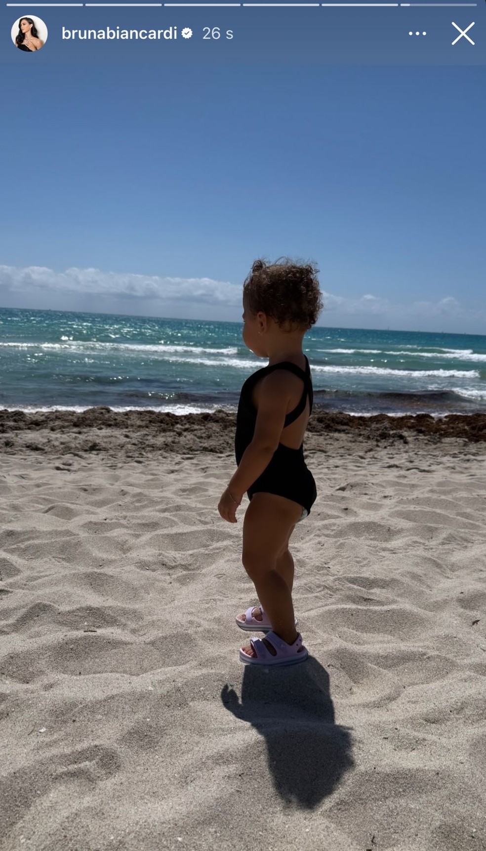 Bruna Biancardi curte dia na praia com a pequena Mavie — Foto: Reprodução/Instagram