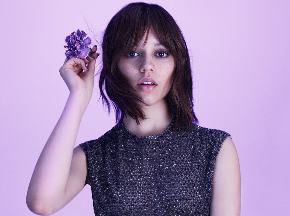 Poop Jenna Ortega revela sonho na msica e